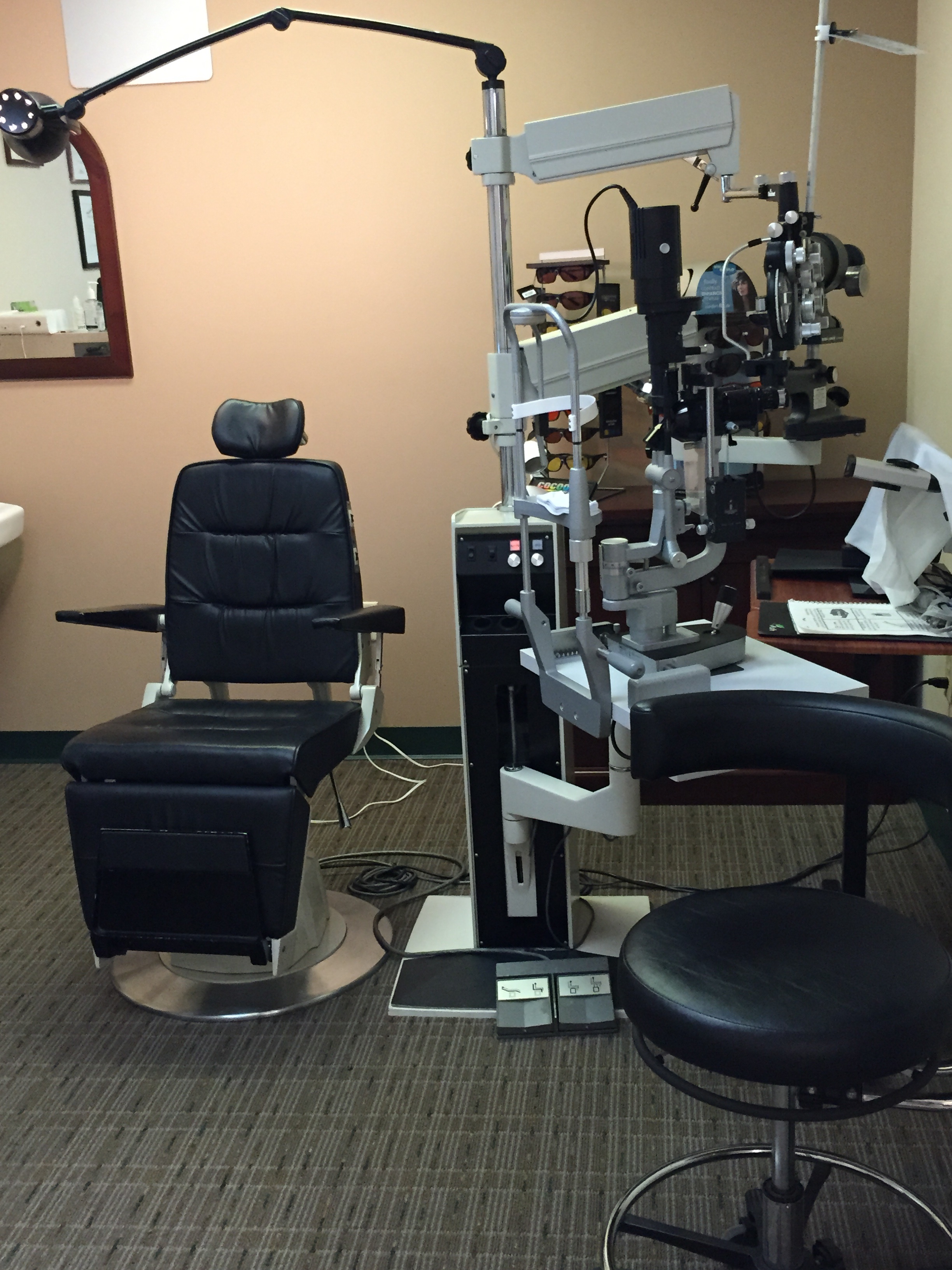 Dedham Docs Ophthalmic Chair and Equipment